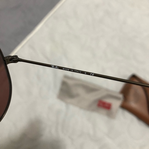 Ray Ban Aviator Sunglasses - Picture 3 of 6